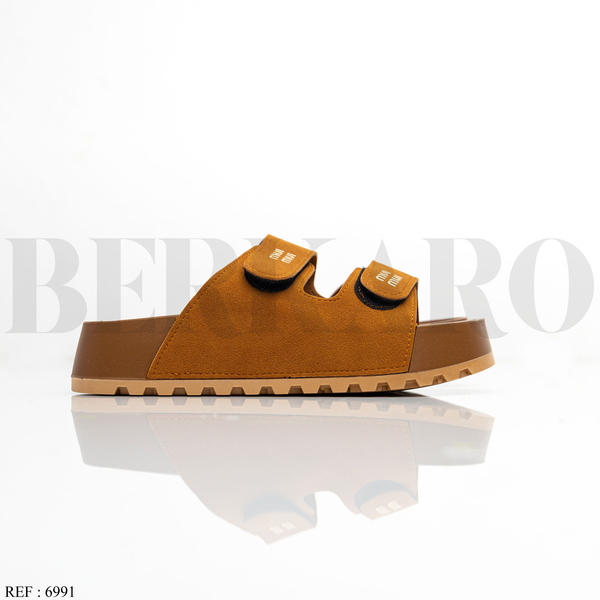 Mules 6691 Camel